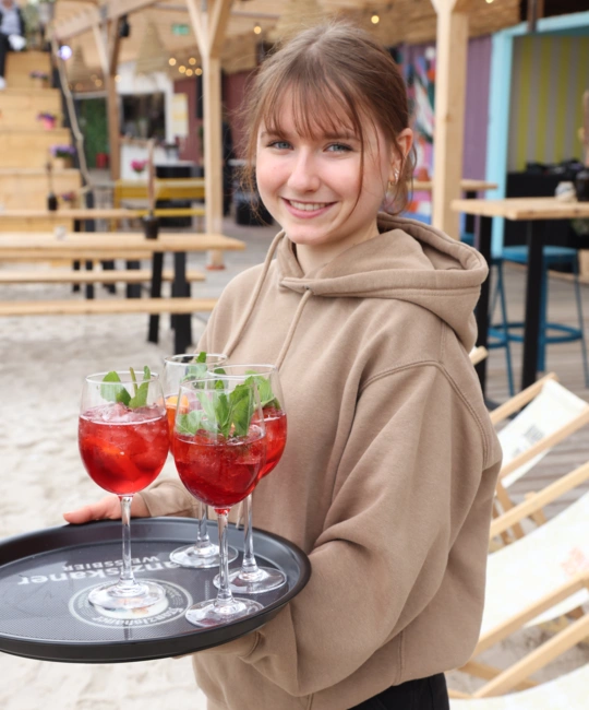 Hafenspritz beim SONNENDECK OPening in Hamburg Hafenspritz beim SONNENDECK OPening in Hamburg